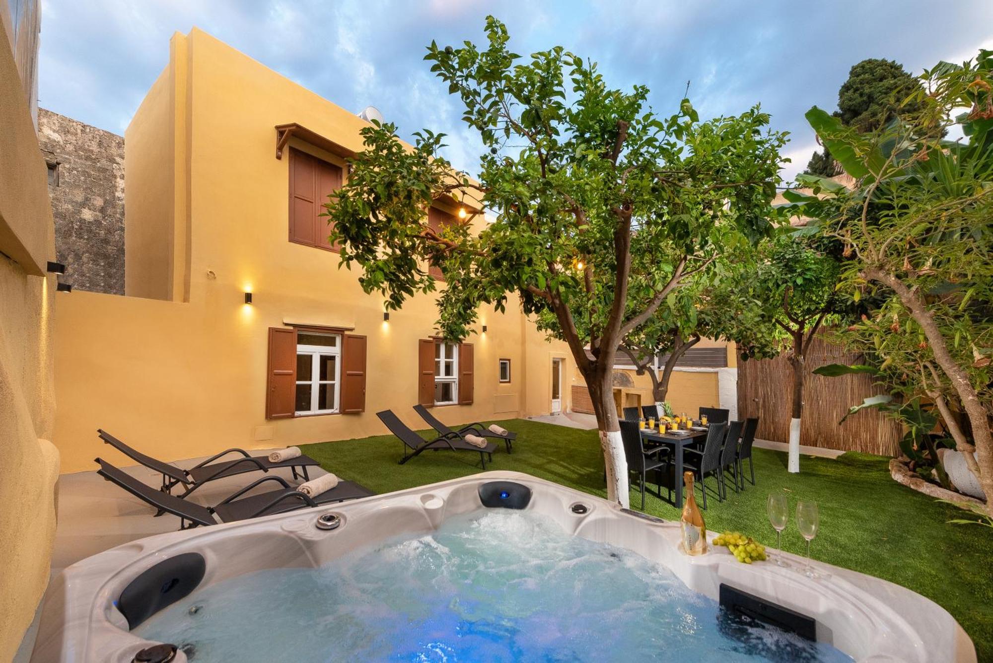 3-4 Bedrooms In Old Town Rhodes City